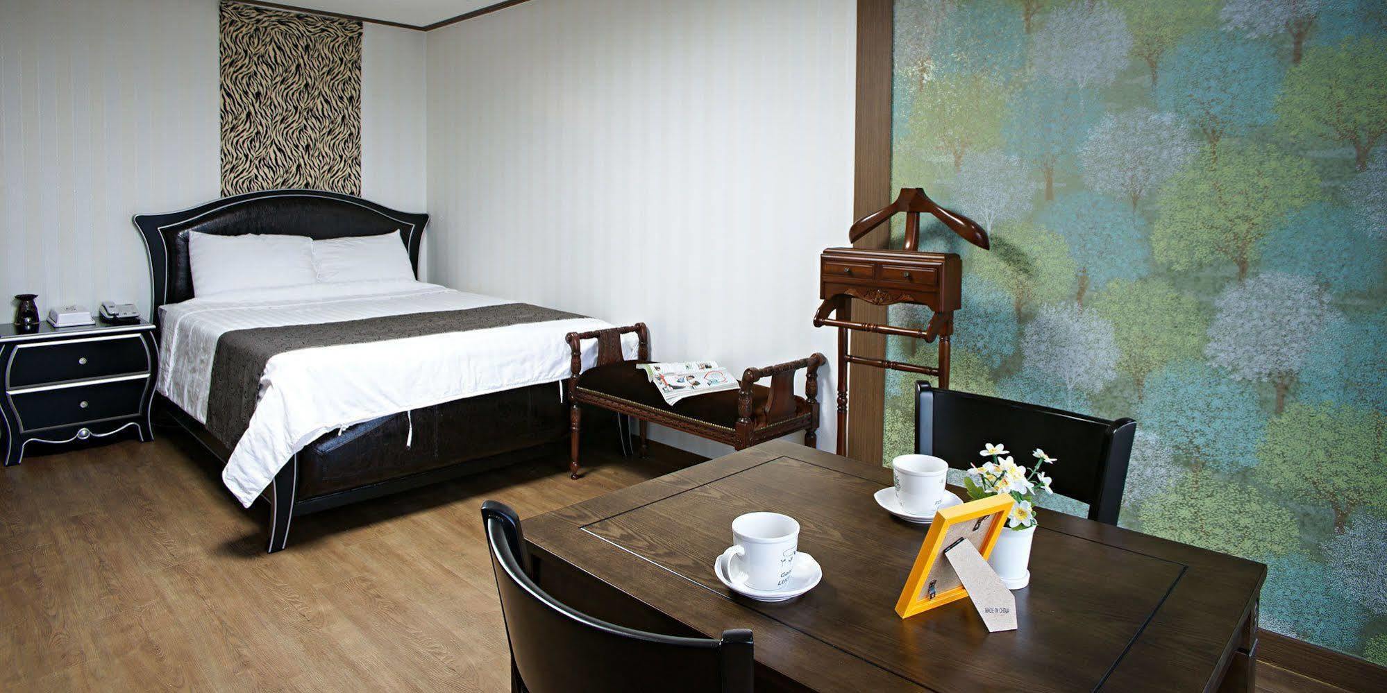 Olleyo Resort Seogwipo Eksteriør billede