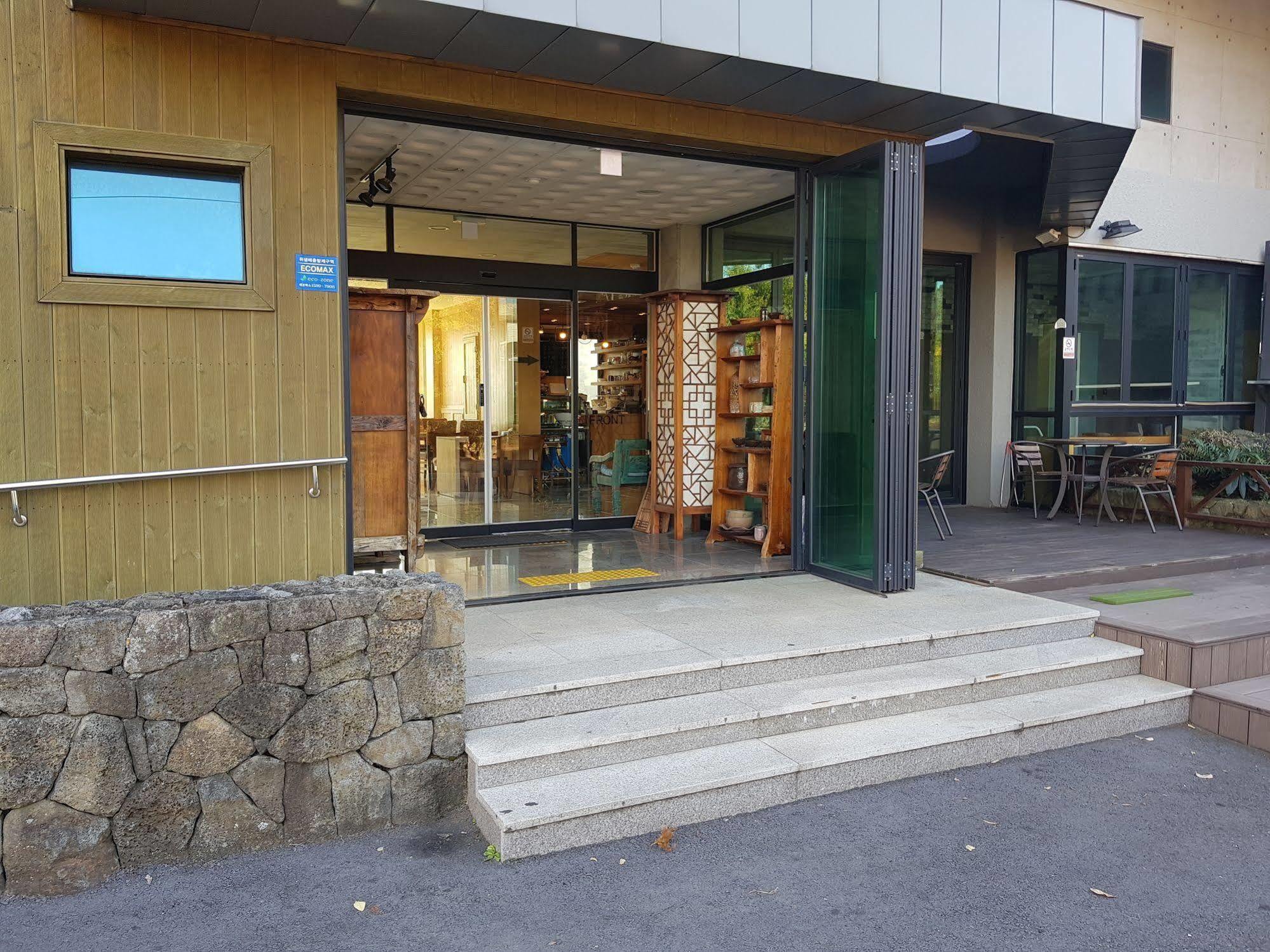 Olleyo Resort Seogwipo Eksteriør billede