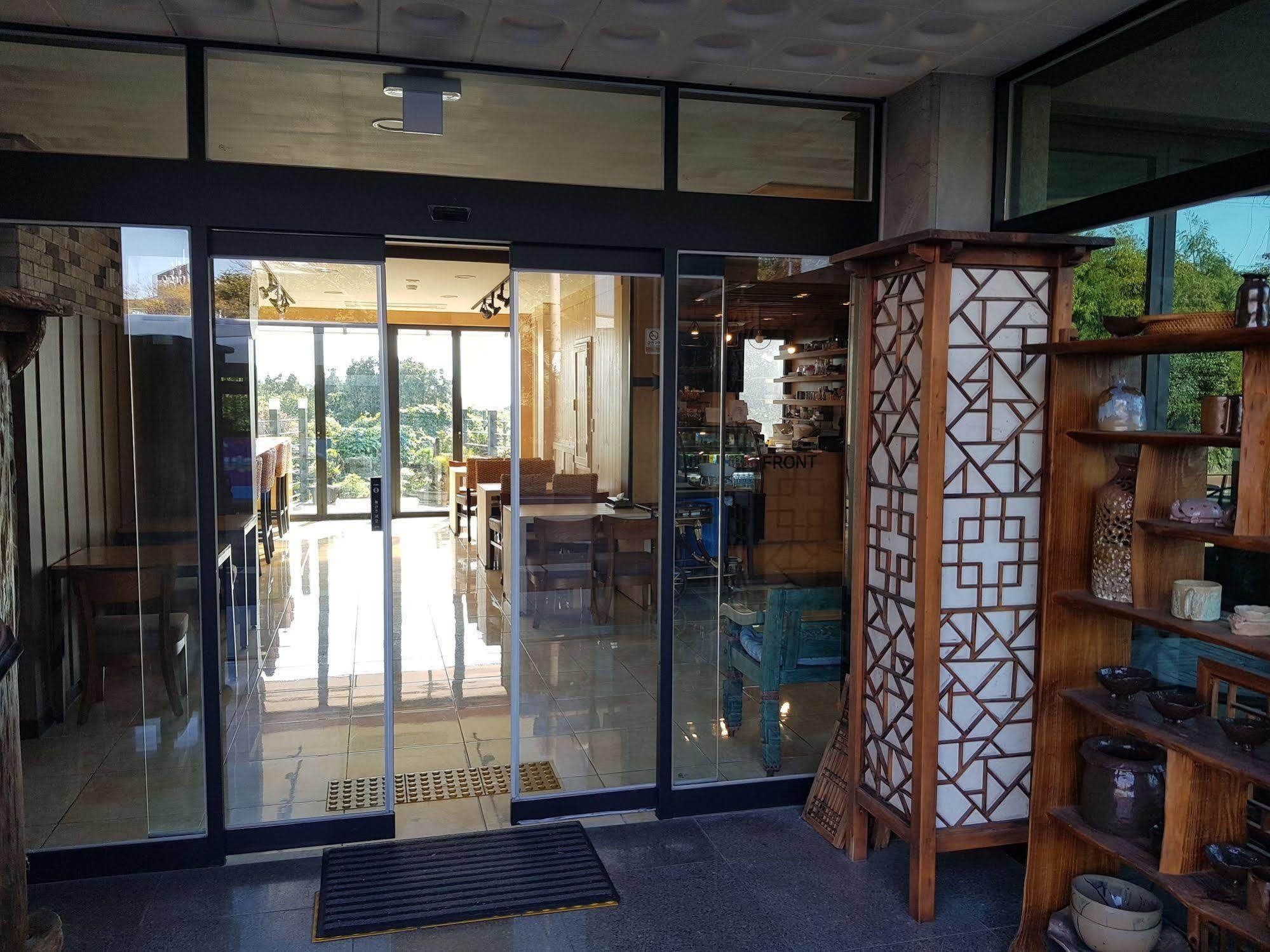 Olleyo Resort Seogwipo Eksteriør billede