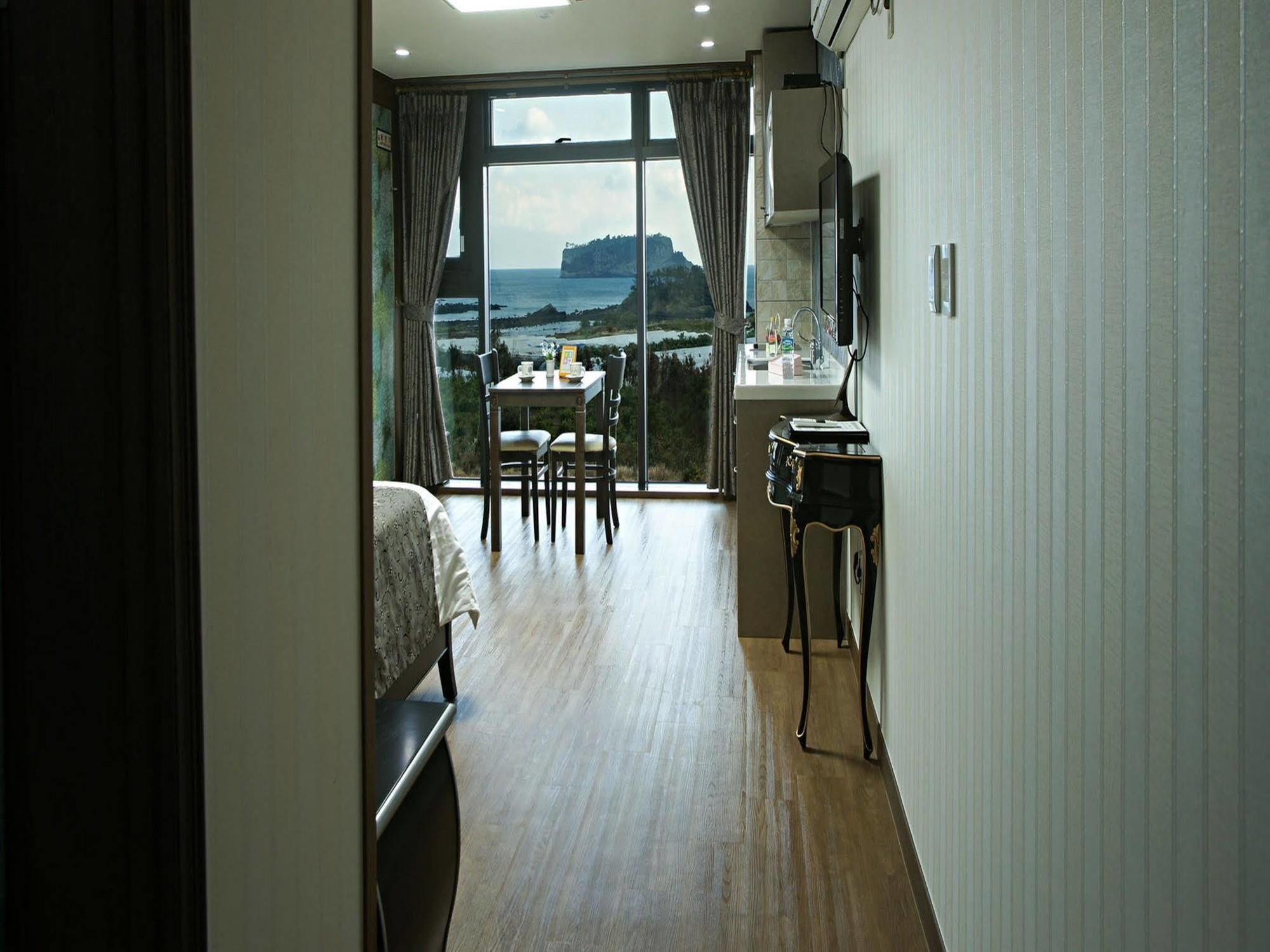 Olleyo Resort Seogwipo Eksteriør billede