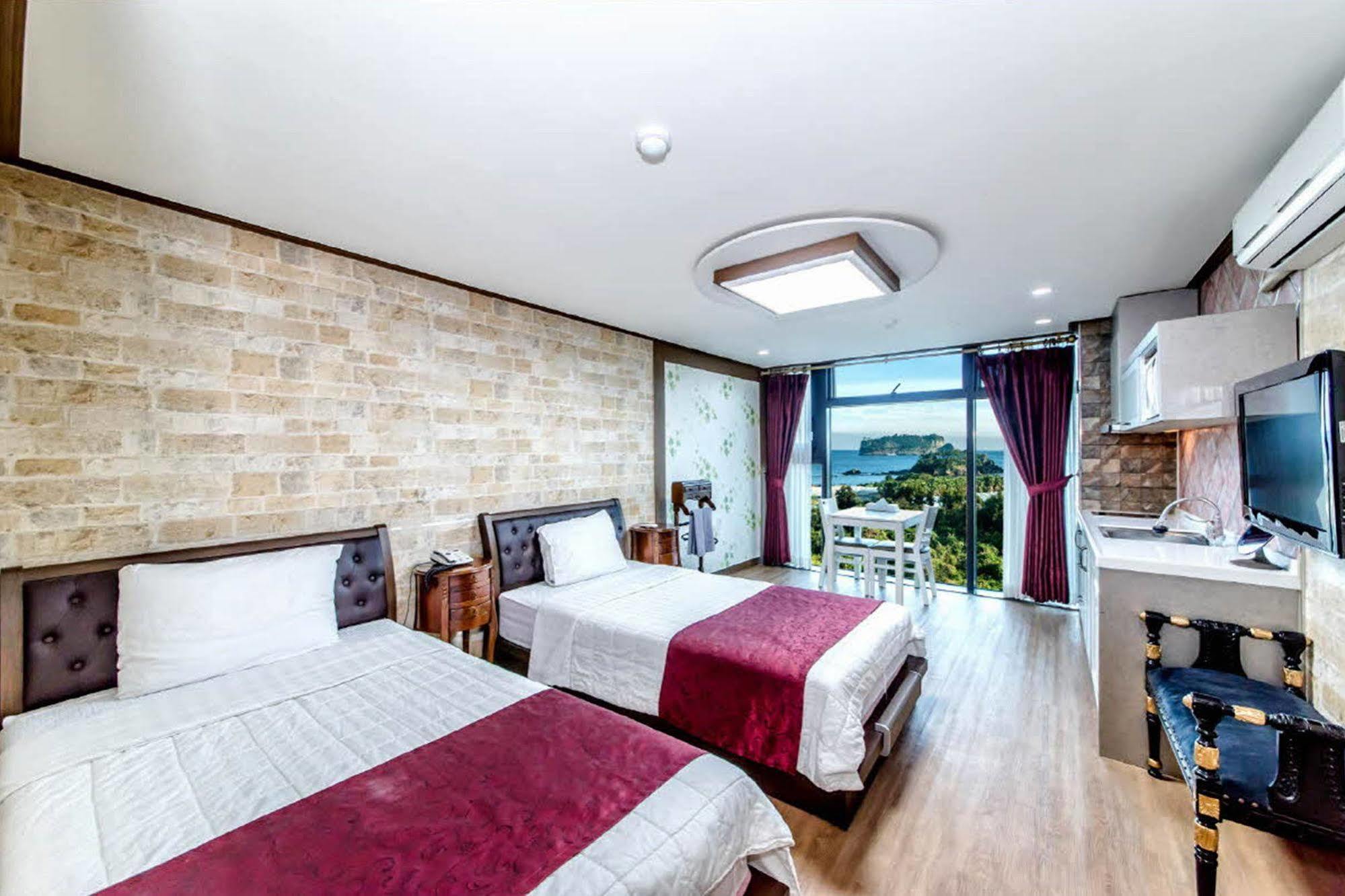 Olleyo Resort Seogwipo Eksteriør billede